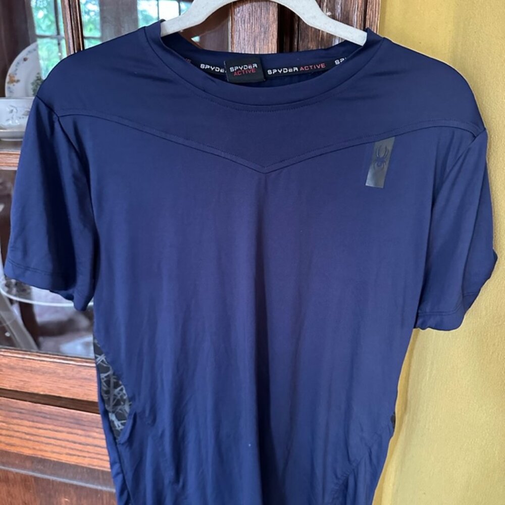 Spyder athletic shirt - light fabric - body slimming shape and print